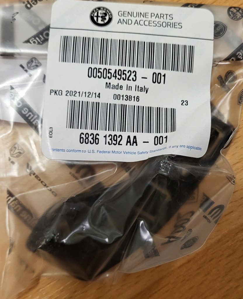 фото №1, Направляющая бампера верхний левый alfa romeo giulia