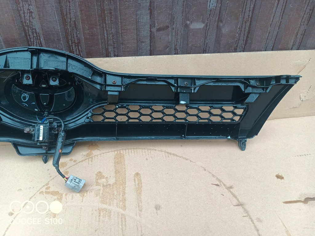 фото №7, Toyota corolla verso 04-07 решётка радиатора решётка радиатора камера комплектная