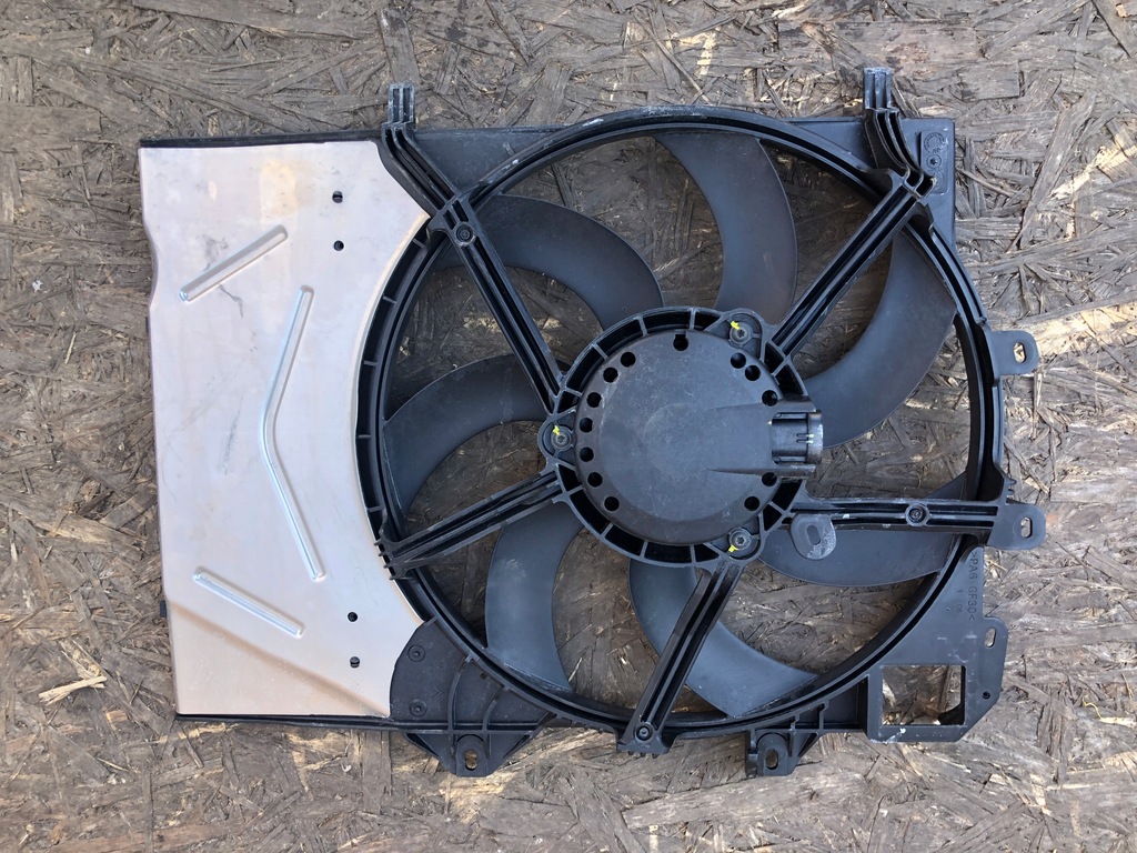 фото №1, Вентилятор peugeot 208 2008