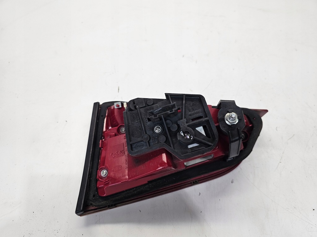 Фара левый задний led w крышке  audi a4 b8 седан 8k5945093k с Разборки