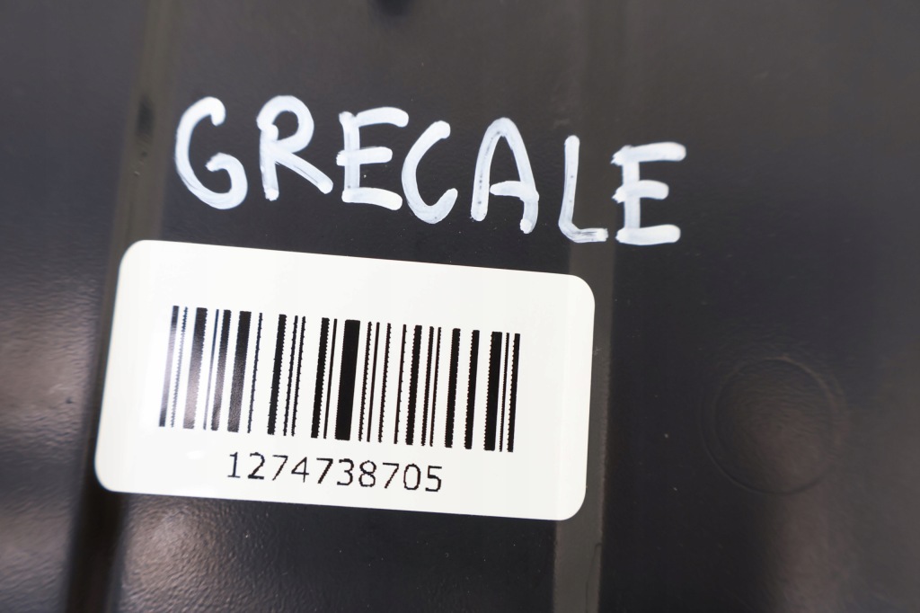 Maserati grecale 2.0 mhev піддон ніша акумулятор Зі Шроту