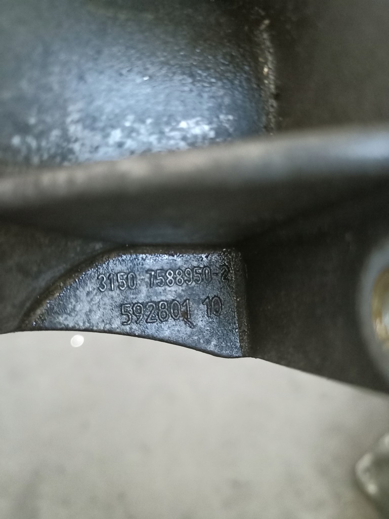 фото №12, Кронштейн опора полуось bmw f02 n63b44 7588950