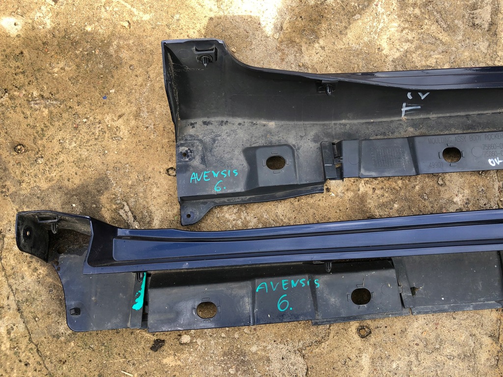 фото №7, Toyota avensis накладки накладки порог