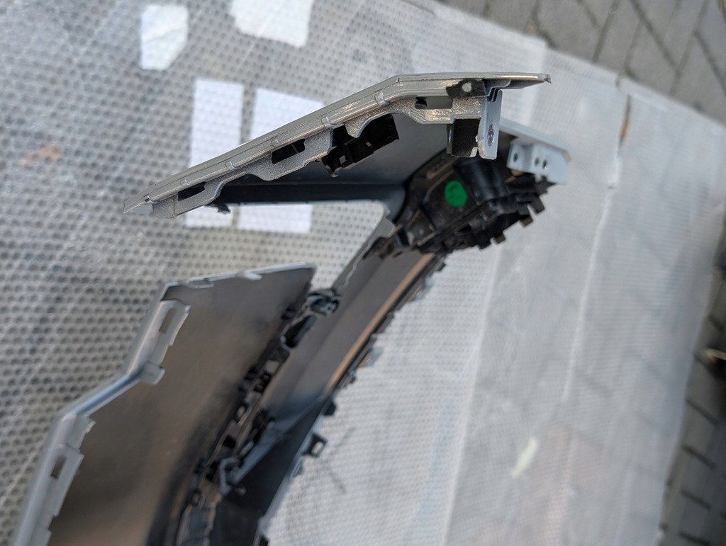 фото №13, Volvo ex30 ex-30 бампер передній перед емблема 31345658