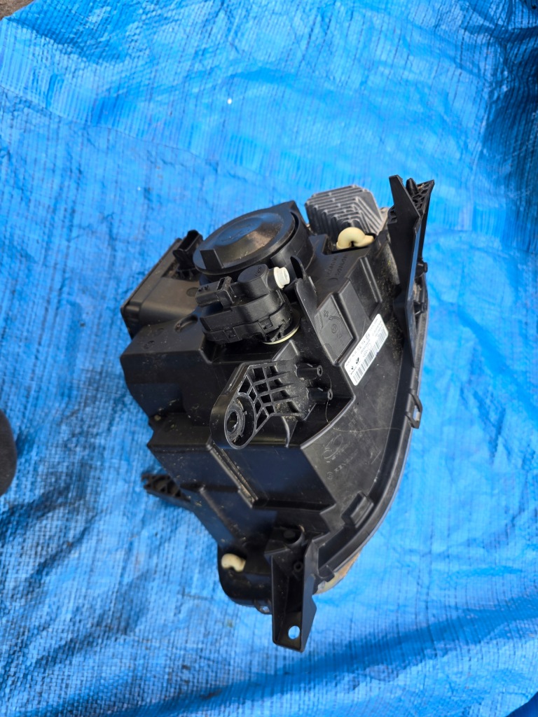 Фара левая renault twingo 3 3 рестайлинг  led 260602593r в Украине