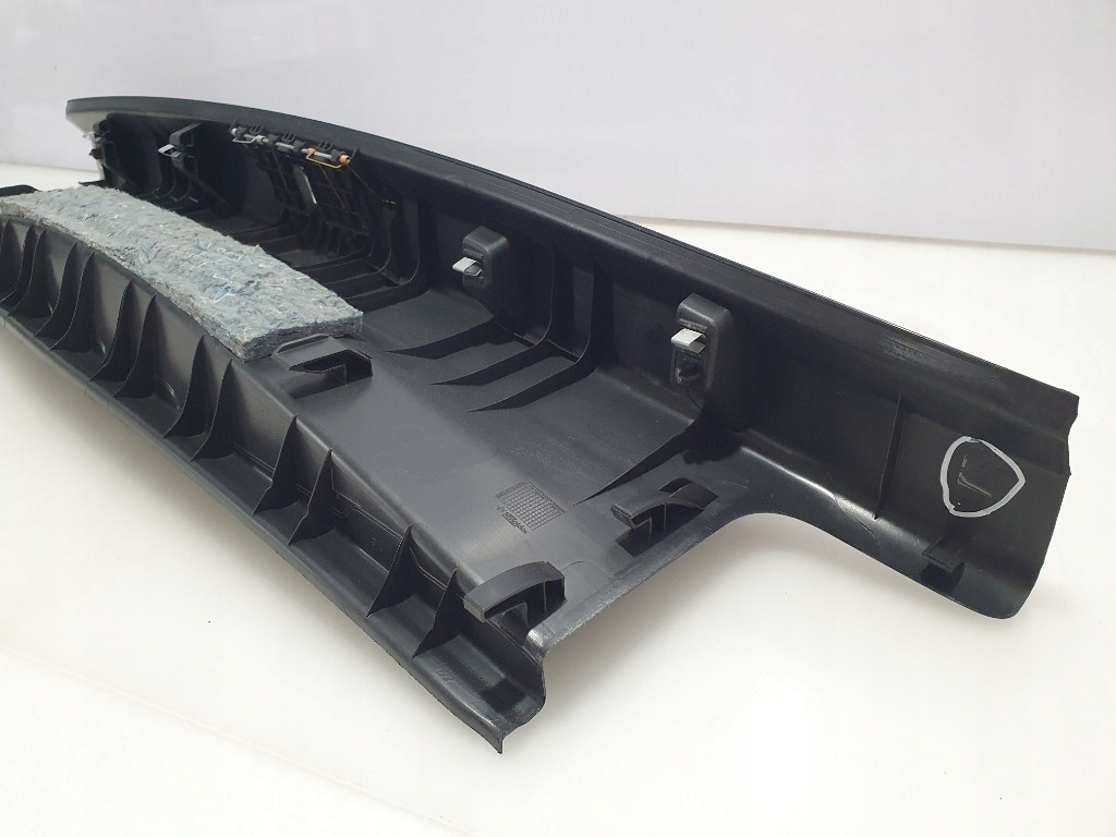 фото №9, Vw golf vii защита порог задняя корпус порог багажника 5g6863459k оригинал