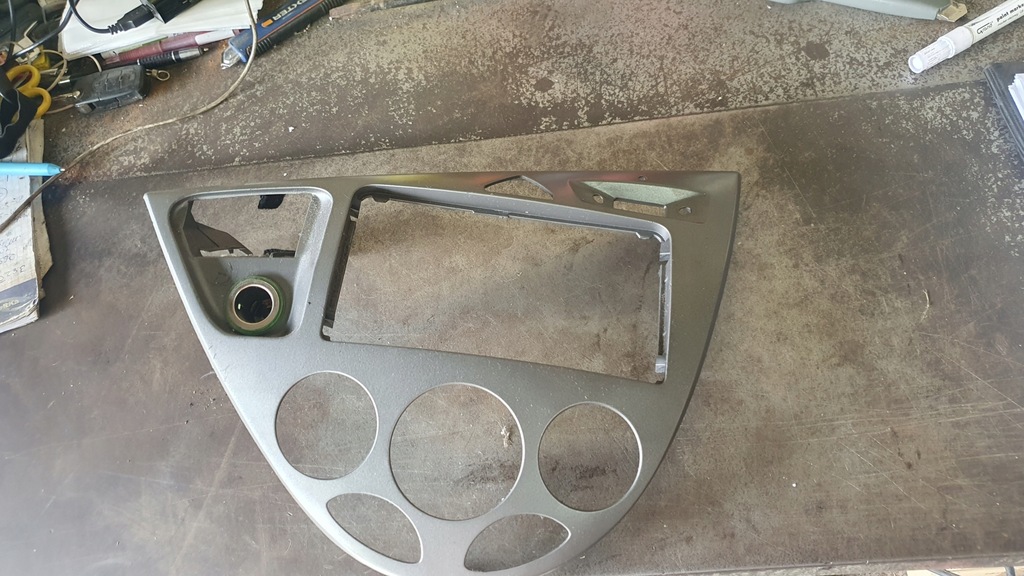 фото №1, Ford focus mk1 - рамка консоли 98aba046a04