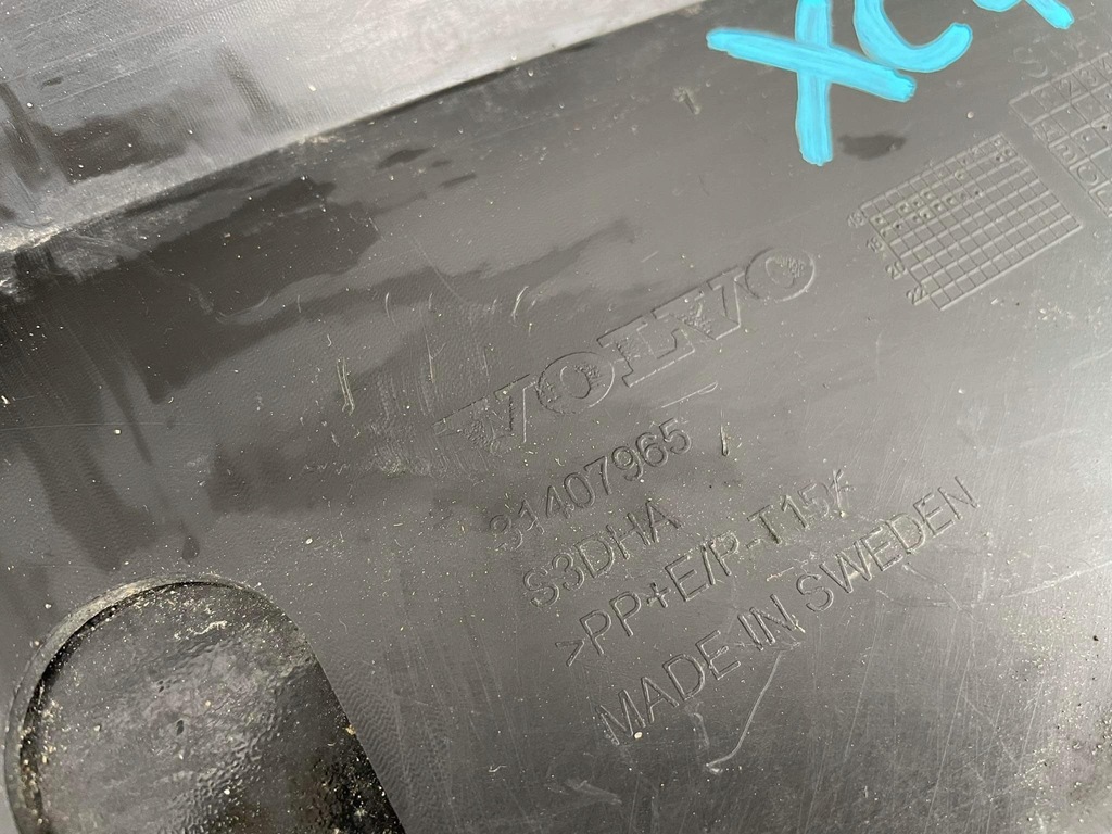 фото №6, Volvo xc40 накладка бампера задня 31407965