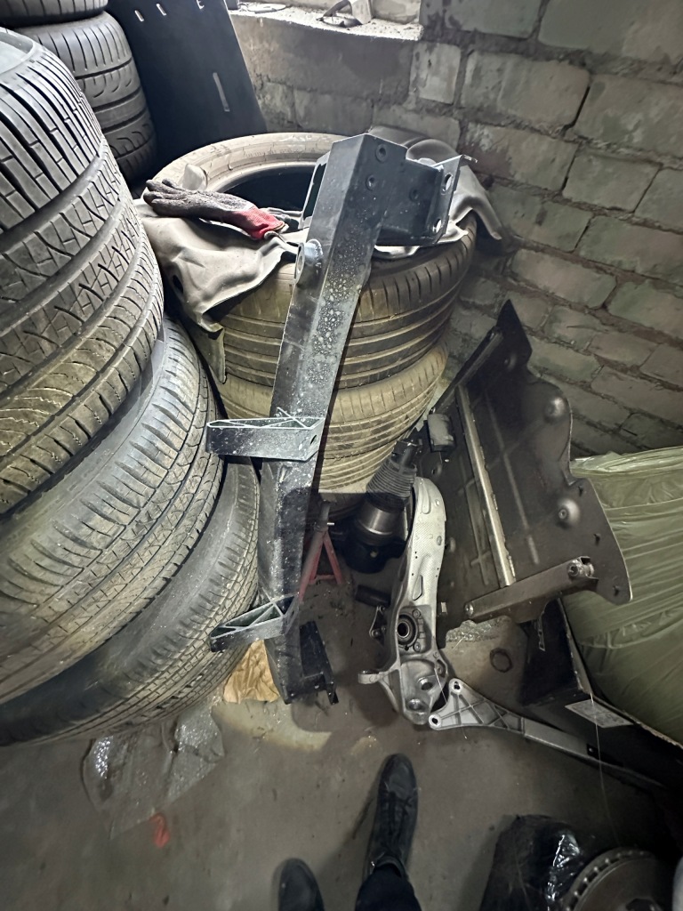 Купить Балка задний aston martin dbx