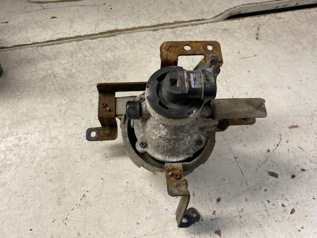 фото №5, Kia soul ev противотуманная фара правый