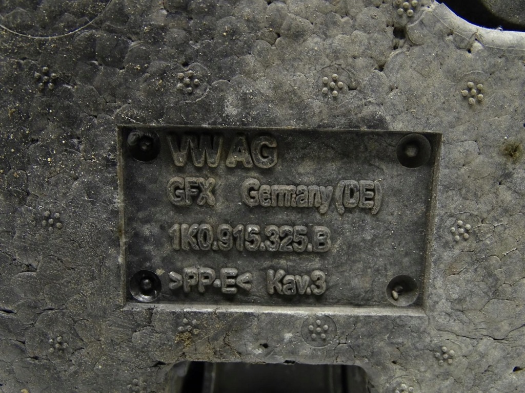 фото №14, Основание корпус аккумулятор 1k0915333h vw tiguan 5n golf vi a3 8p