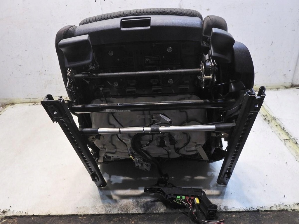 фото №13, Сиденье левый перед audi a4 b7