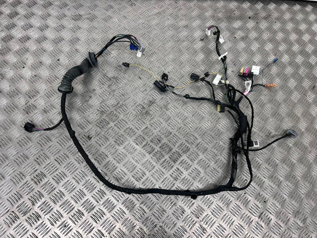 Купити Джгут двері передніх права сторона tesla model x 103244000g