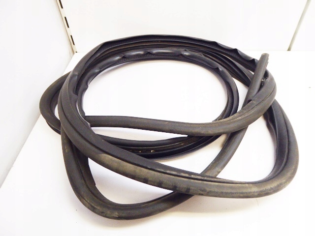 фото №1, Voyager iv прокладка задняя левая 5d