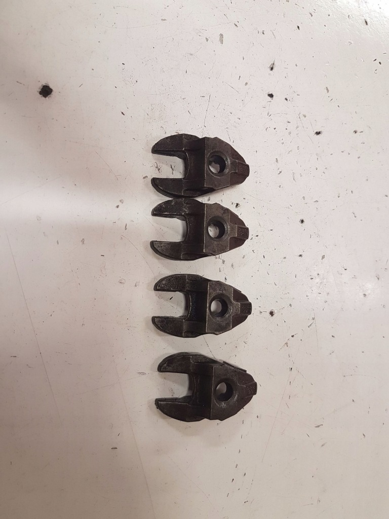 фото №1, Кронштейн форсунки volvo v40 23836