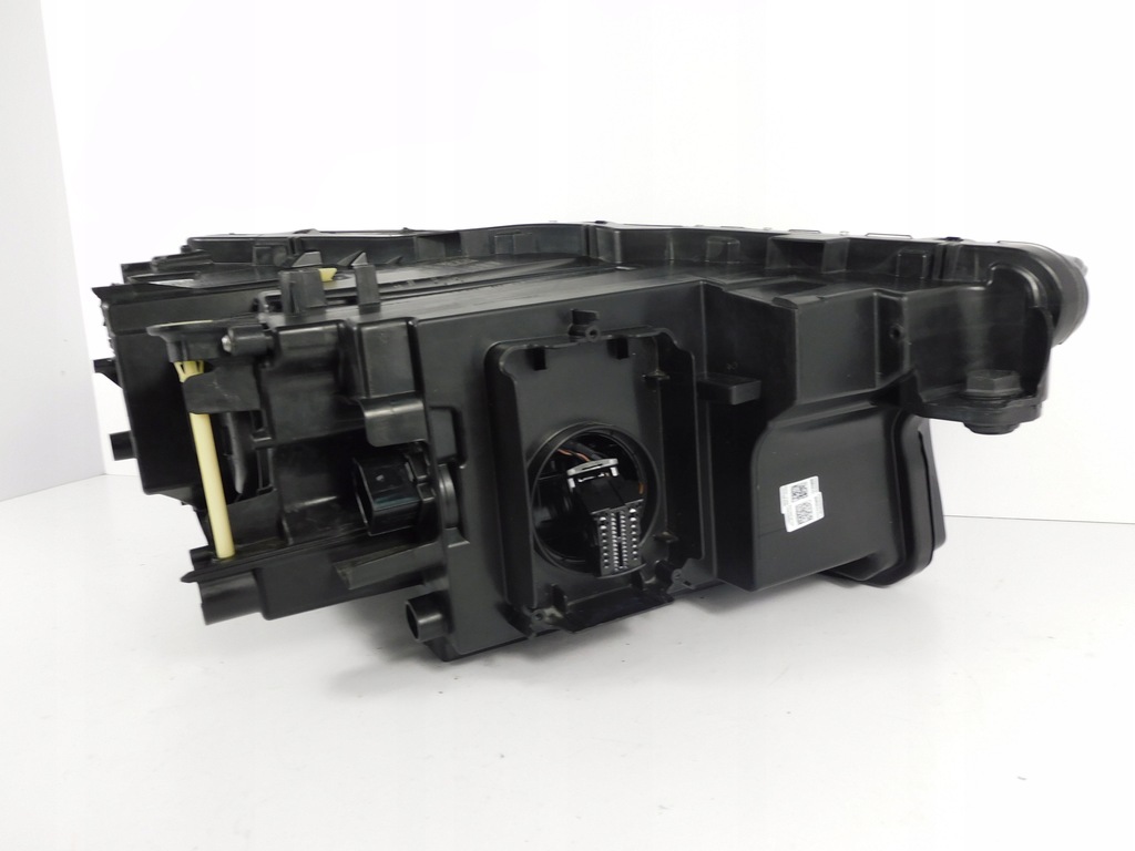 фото №14, Audi q4 89a лампа левая matrix 89a941035 повреждённая