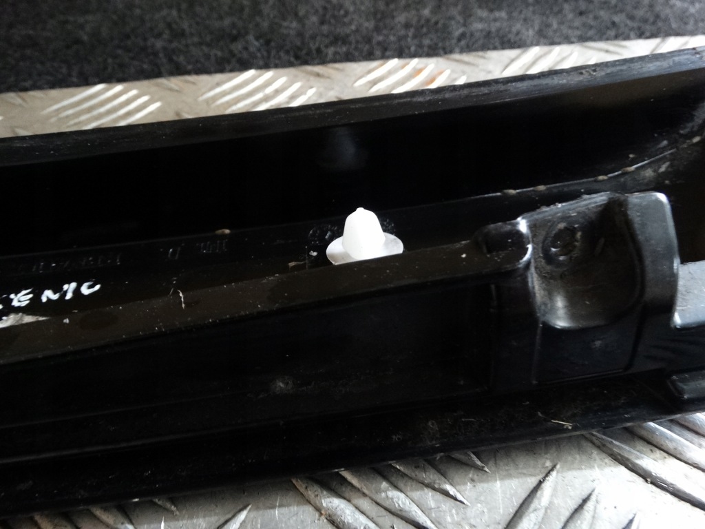 Накладка бампера renault scenic 8200140172 Київ