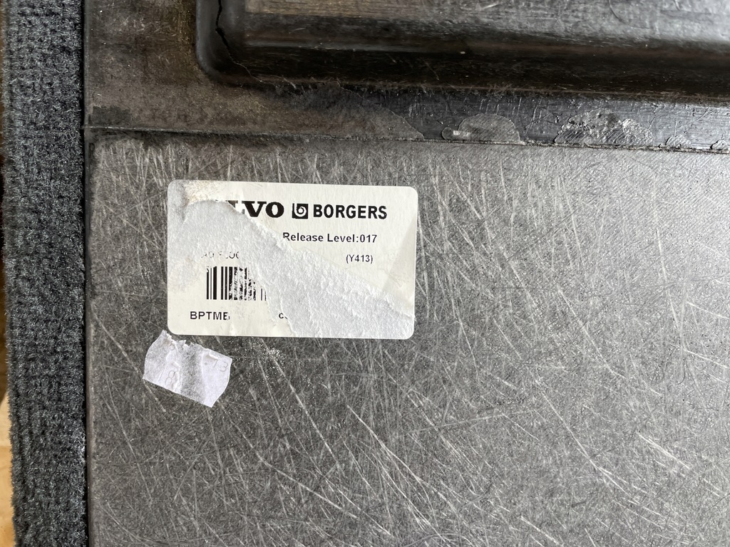 фото №5, Volvo xc60 i lift пол багажника велюр czarna