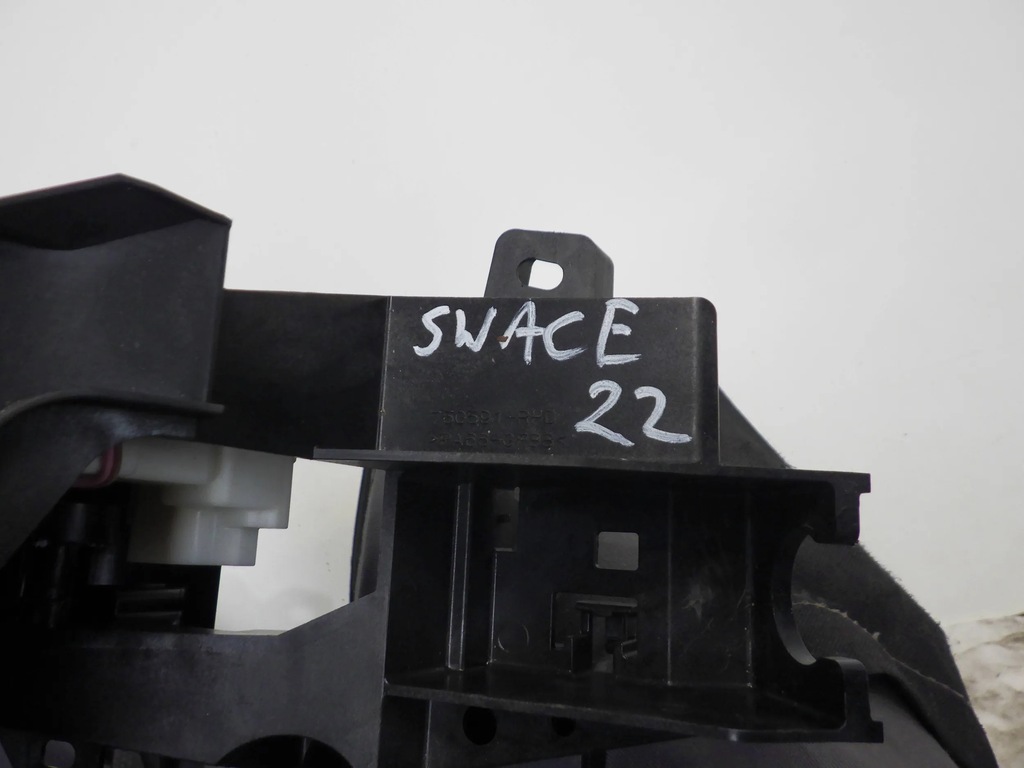 фото №4, Swace toyota corolla e21 домкрат переключения giegów