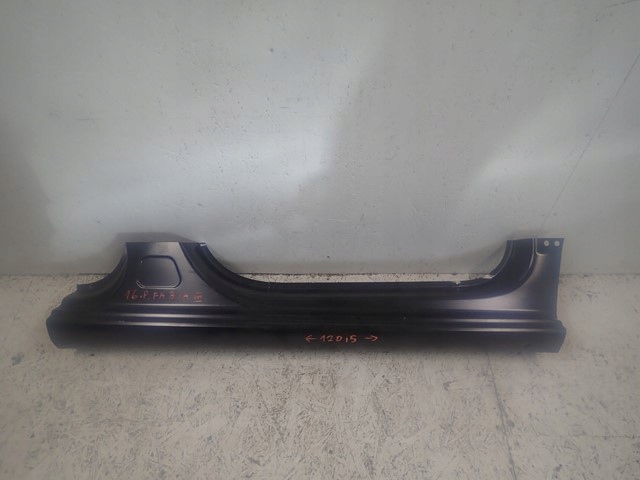 фото №1, Порог правый блок двигателя обшивка правое skoda fabia 3 iii 6v 2014-