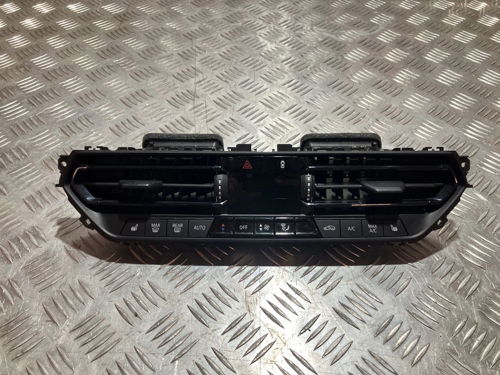 фото №1, Решётка обдув кондиционера bmw 1 f40