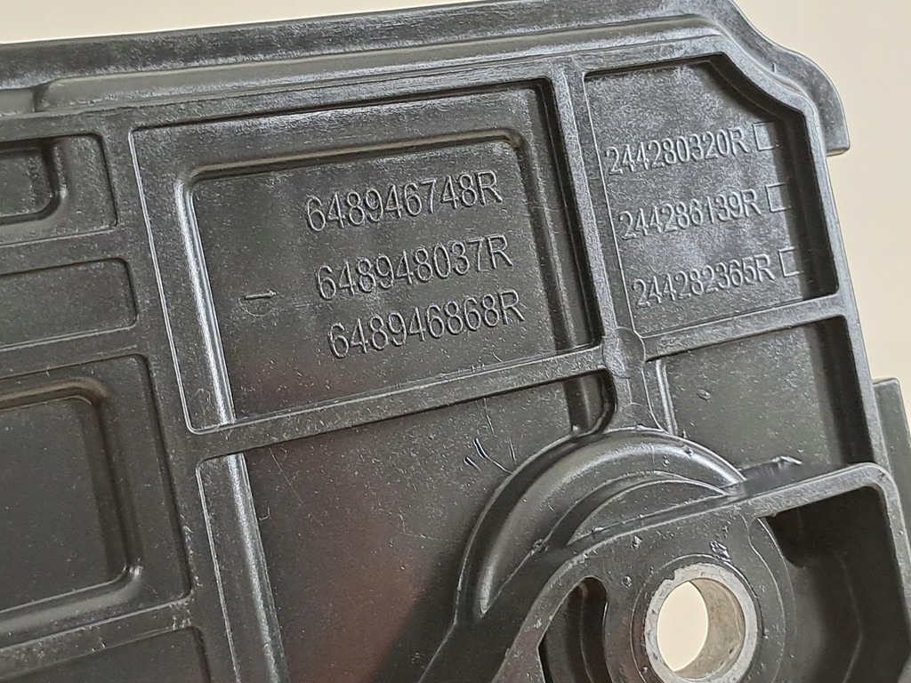 фото №11, Основание кронштейн аккумулятор 1.0 tce dacia logan iii 3 sandero 21r