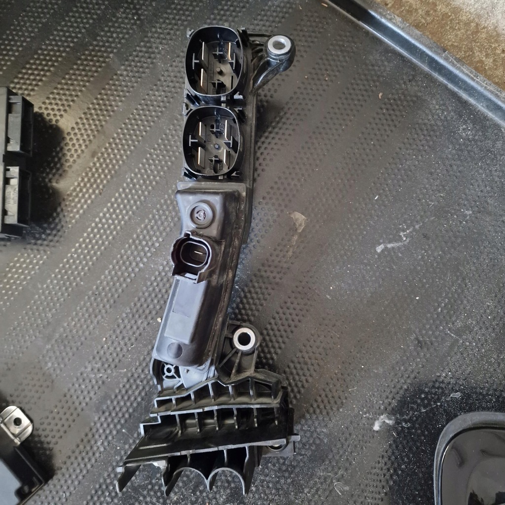 фото №1, Распределитель напряжения x4 g02 x3 g01 9339827