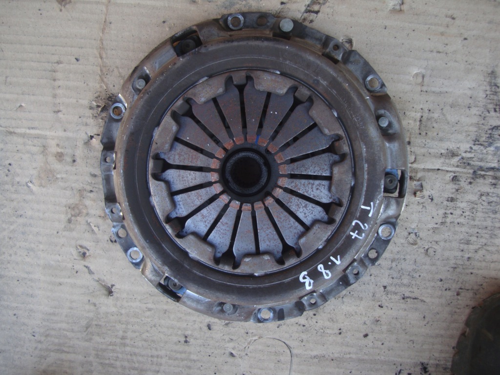 фото №1, Toyota avensis t27 09-14 1.8 b зчеплення диск + притиск комплект