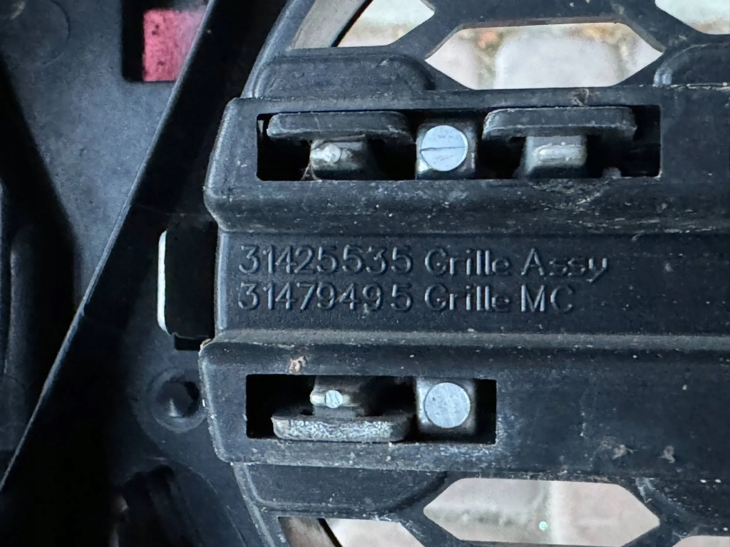 фото №11, Volvo xc60 xc-60 ii 2 17- решітка радіатора решітка радіатора решітка бампера верхній