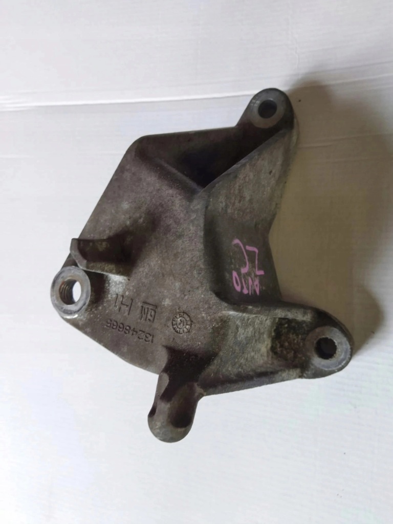 фото №1, Кронштейн кронштейн коробки авто 13248665 zafira c 2.0 d