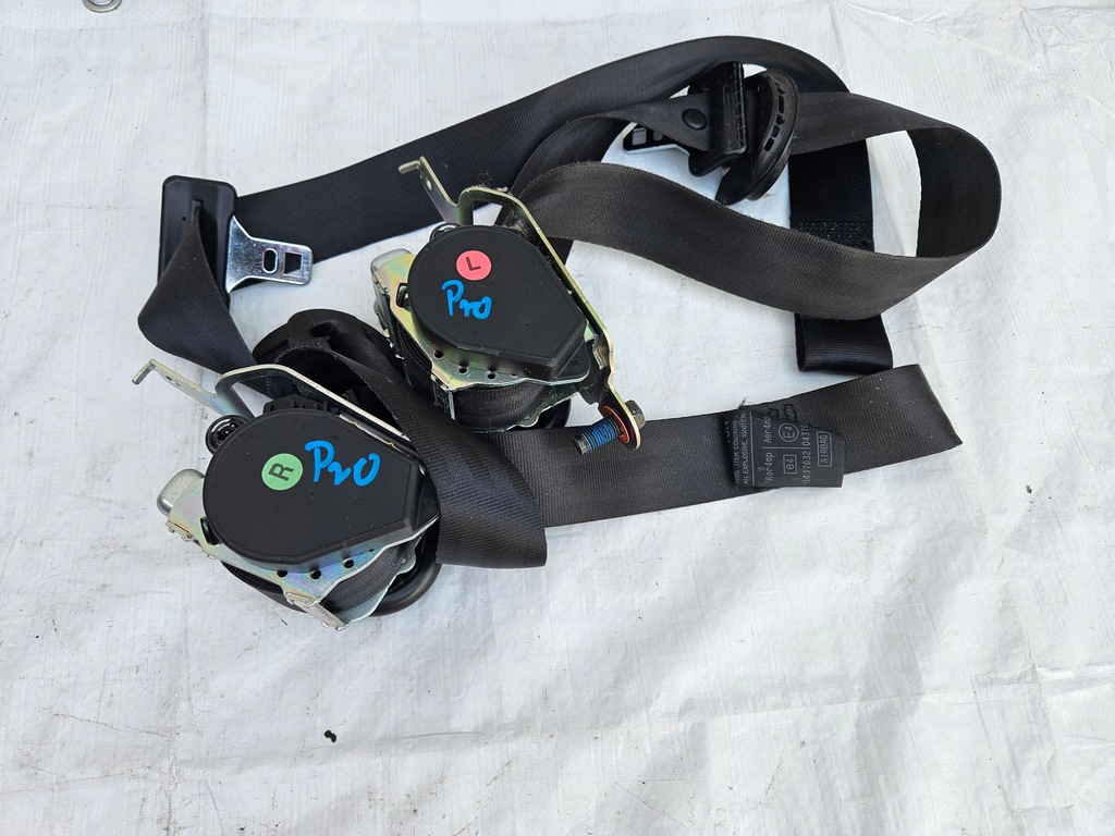 фото №1, Pas безопасности левый правый перед kia proceed 3d 06-12 комплект