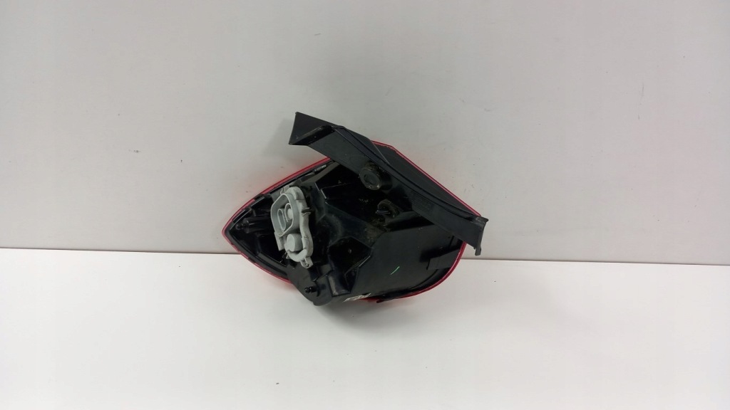 Alfa romeo giulietta hb фара задній правий led в Україні