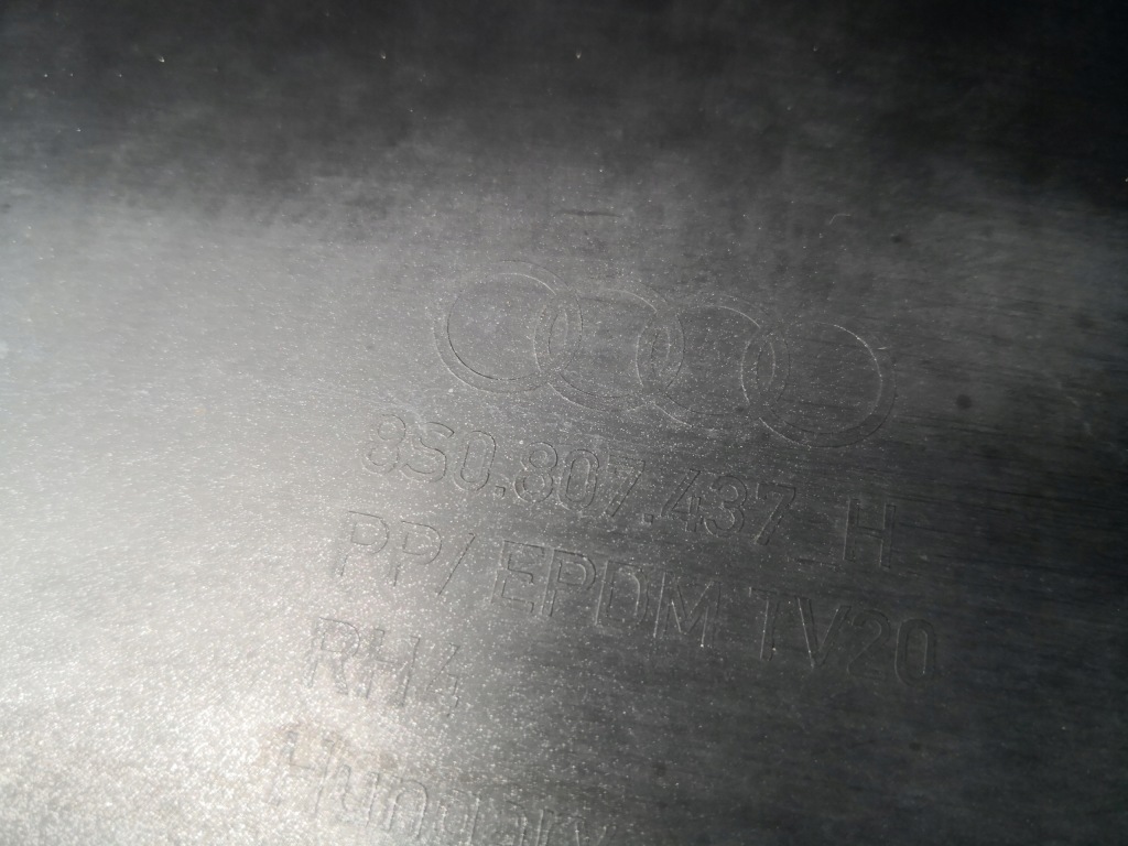 Audi tt 8s0 s-line бампер передній Недорого