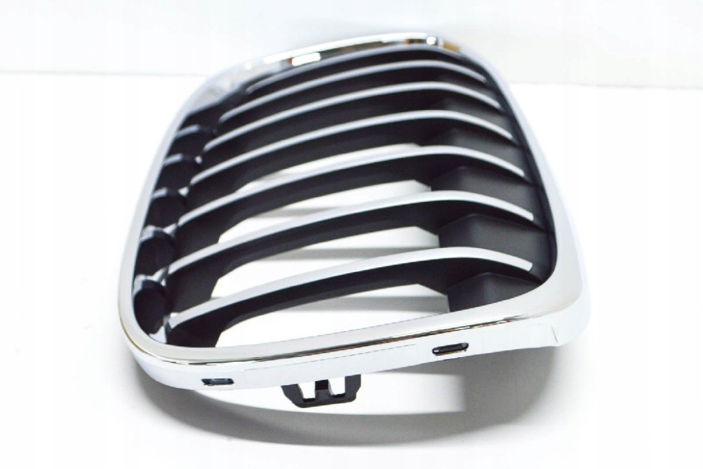 Bmw x1 f48 радиатор правый  решётка  x line 51117383366 7383366 2015оригинальная Недорого