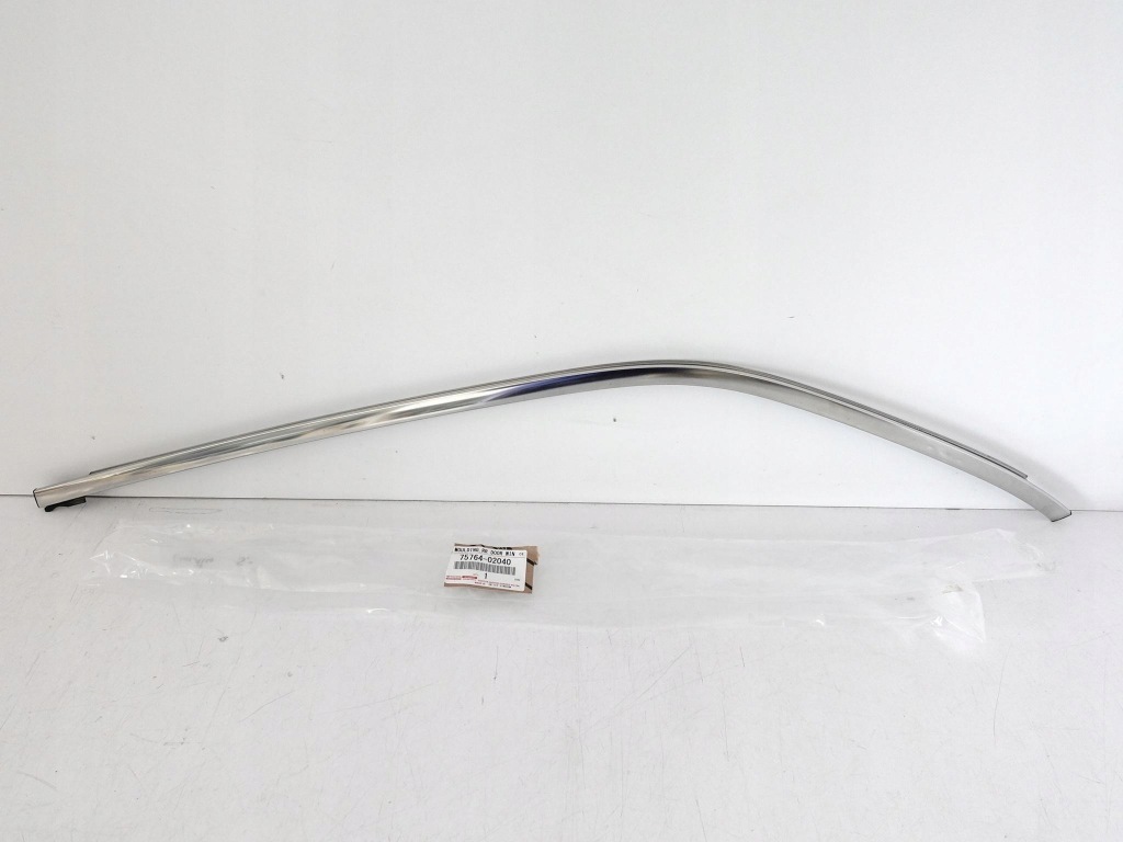 фото №1, Toyota corolla e21 xii lift 22- молдинг оздоблювальна двері ліва задня хром