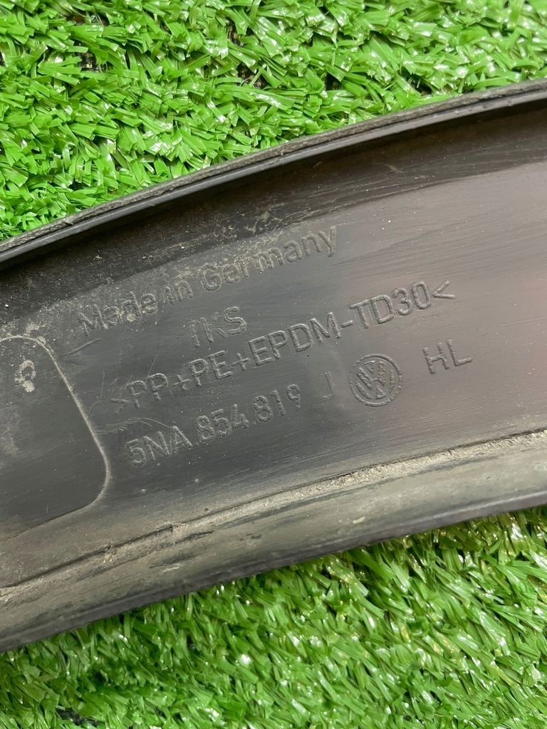 фото №6, Volkswagen tiguan 2016 задня сторона ліва молдинг крила заднього