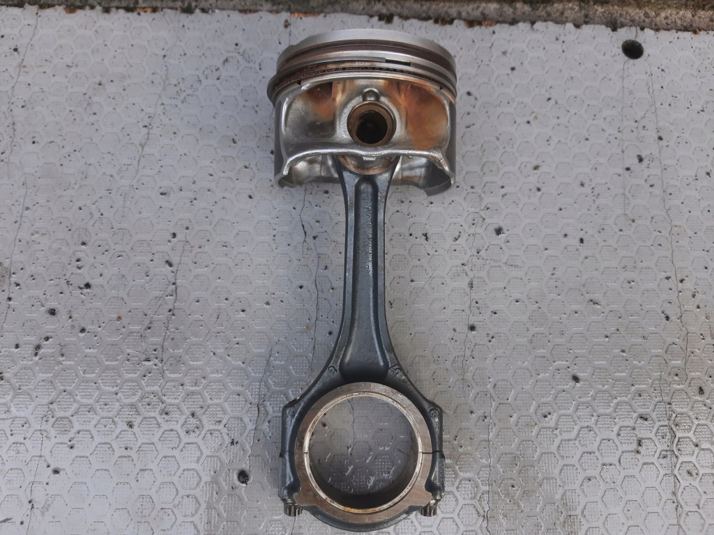 Купити Mercedes infinity 2,0 cgi поршень шатун