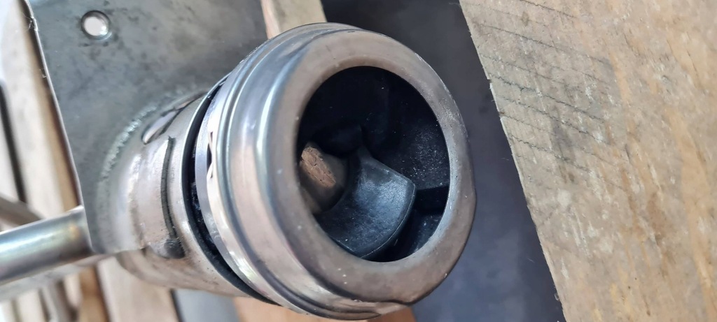 фото №7, Maserati quattroporte vi шланг трубка заливной топлива 3.8 v8 06700013540