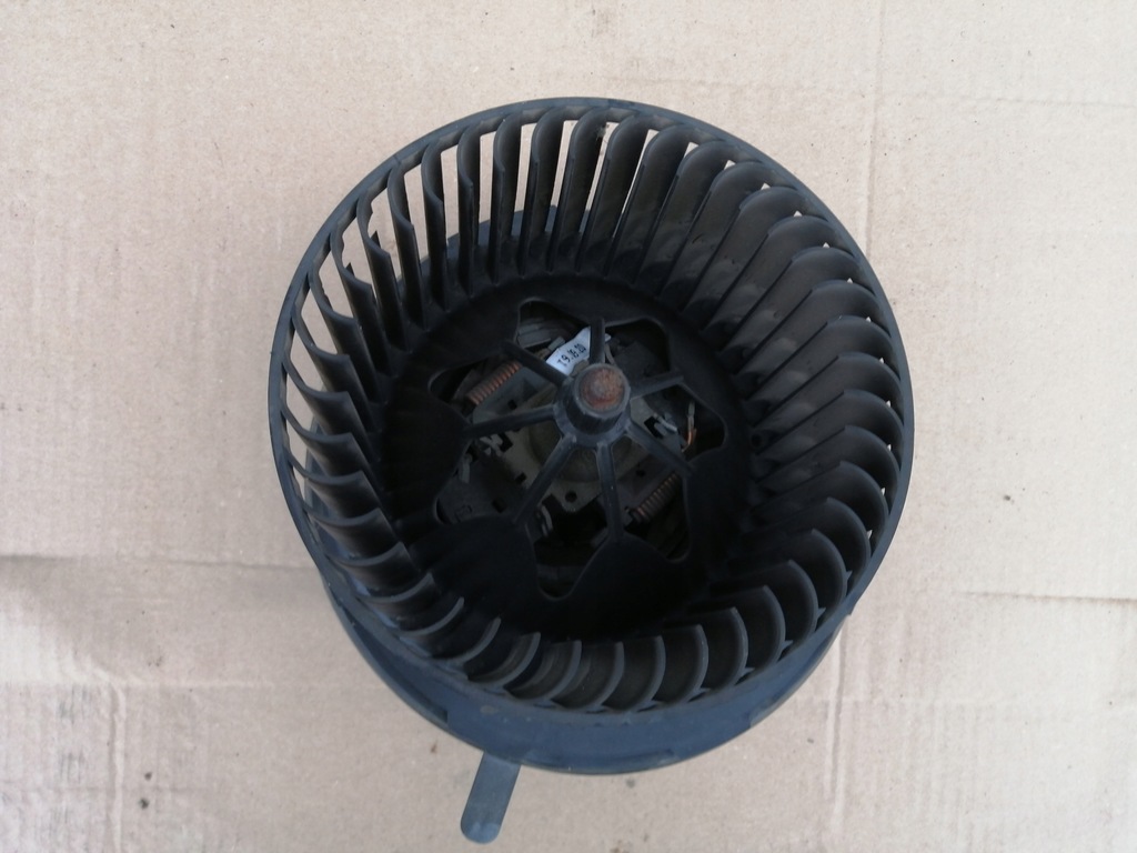 фото №1, Воздуходувка обдув vw caddy iii 42005329e