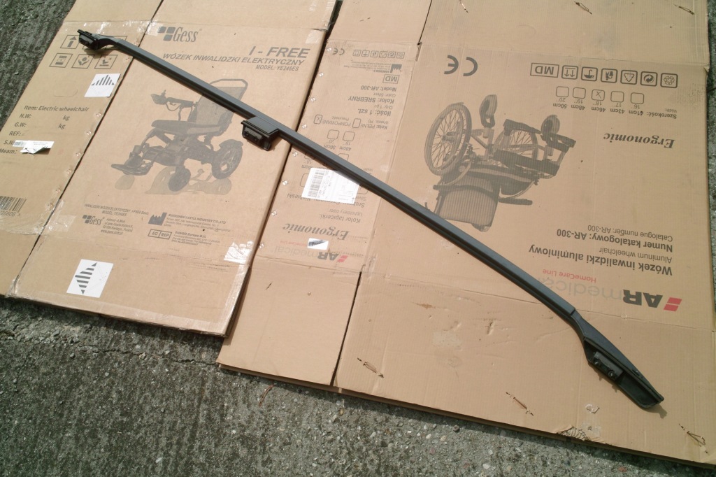 Купить Volvo v70 2 рейлинг крышный левое  8662609 оригинал