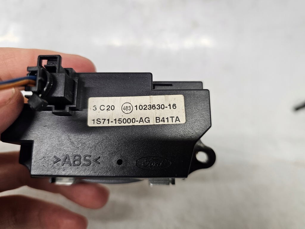 фото №7, Ford mondeo mk3 годинник 1s7115000ag