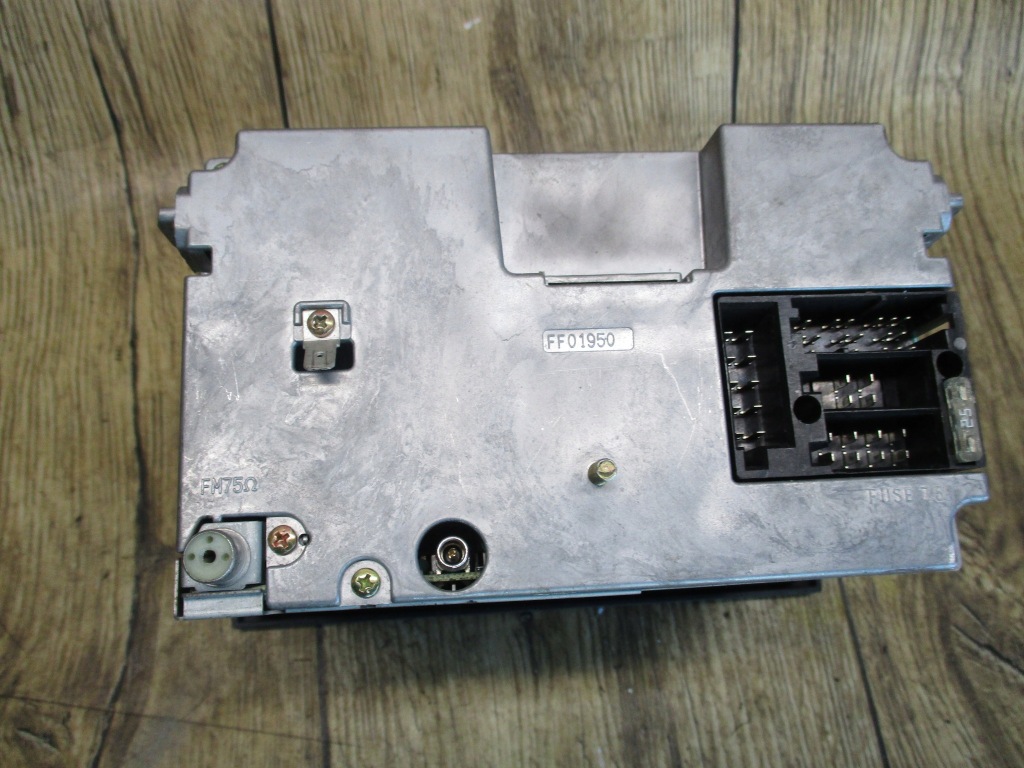 фото №8, Audi a6 c5 2 din cd радіо symphony 4b0035195h lub 4b0035195 відсутній код