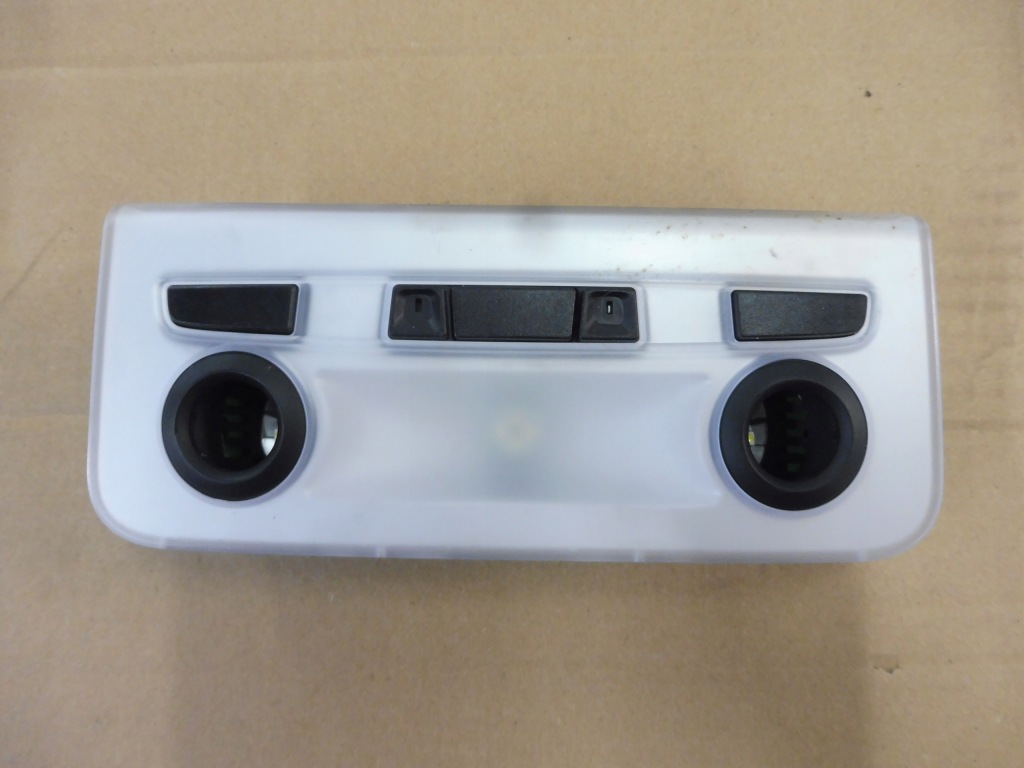 фото №1, Bmw e81 e82 e87 e92 лампа стельова стельовий внутрішня задня 9201628