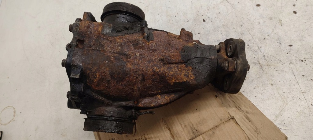 Купити Міст задній задній 3.27 mercedes w124 2,2