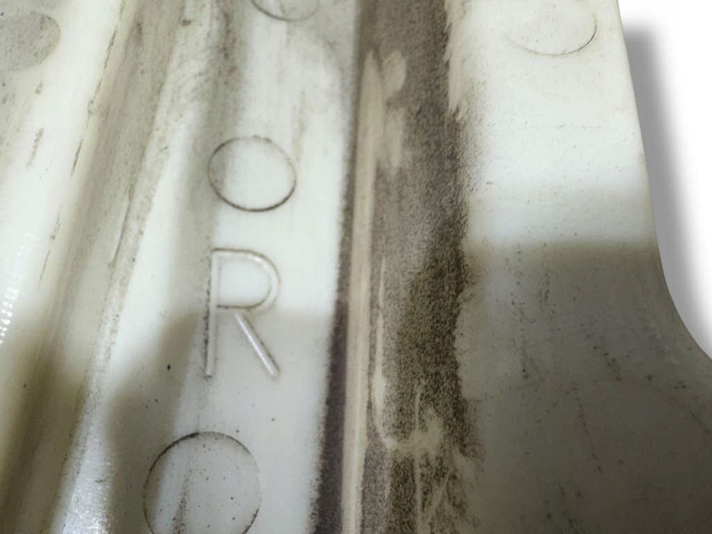 фото №12, Bmw 3 e90 e91 2011 задня сторона права кронштейн кутик бампера заднього