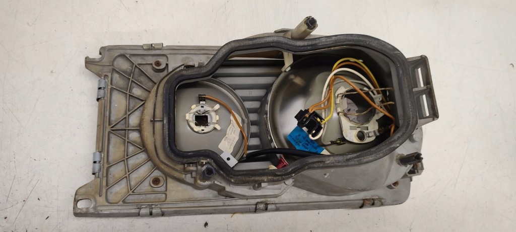 Лампа перед передняя правая mercedes w123 Киев