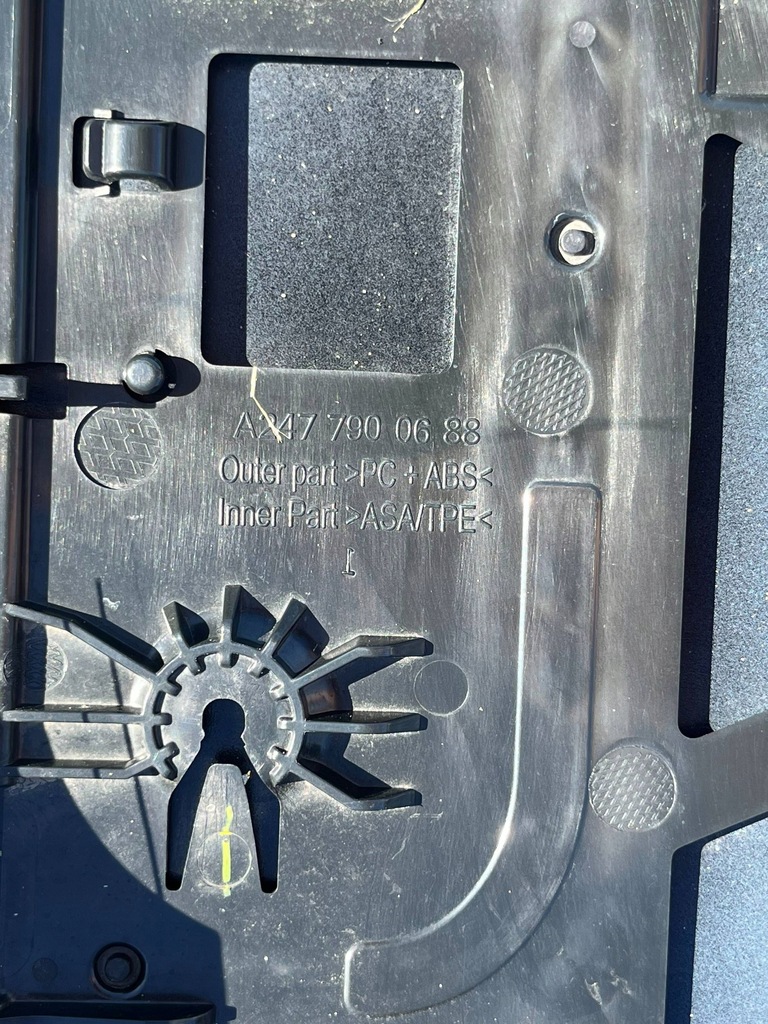 фото №7, Mercedes glb x247 спойлер спойлер задній кришки багажника a2477900688