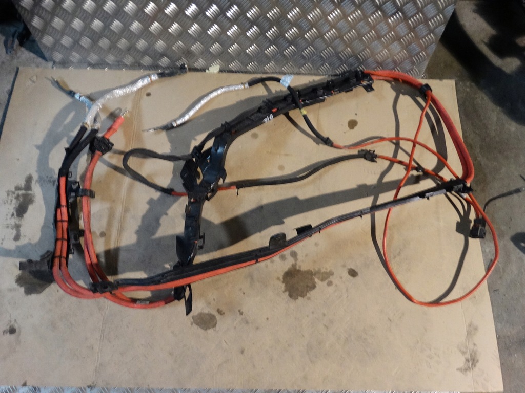 фото №1, Idealny kpl. шланг акумулятор bmw g12 740ix 1