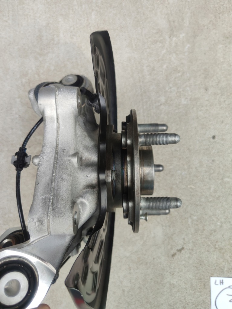 фото №6, Chevrolet camaro задняя левая поворотный кулак 2020+