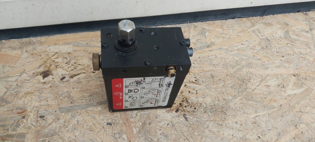 Купити Помпа підйому кабіни renault gama t range c k